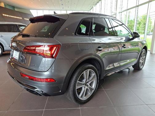 2025 Audi Q5 45 S line quattro Premium