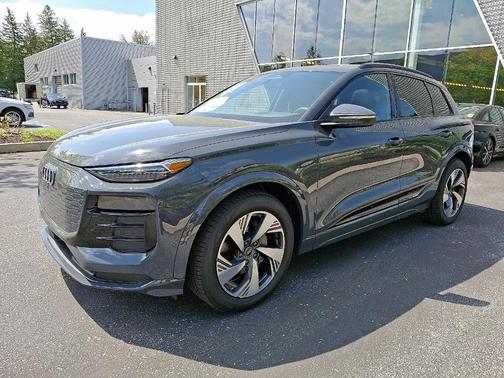 2025 Audi Q6 e-tron Premium