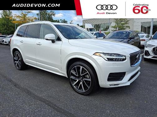 2022 Volvo XC90 T6 Momentum 7 Passenger