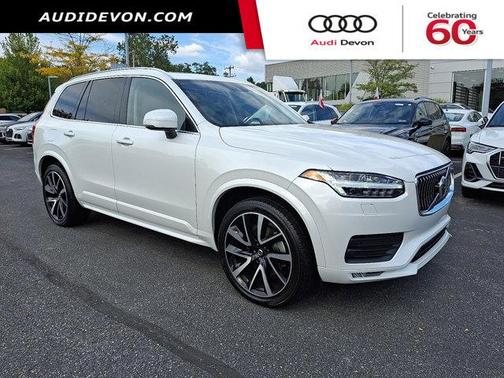2022 Volvo XC90 T6 Momentum 7 Passenger