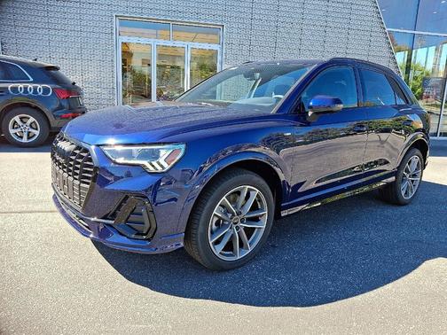 2025 Audi Q3 45 S line Premium