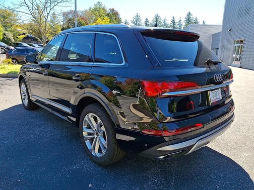 2026 Audi Q7 PLUS