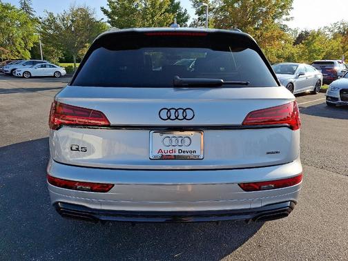 2025 Audi Q5 45 S line quattro Premium