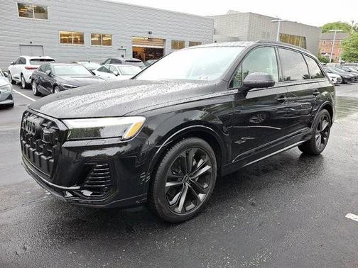 2025 Audi Q7 55 Premium Plus