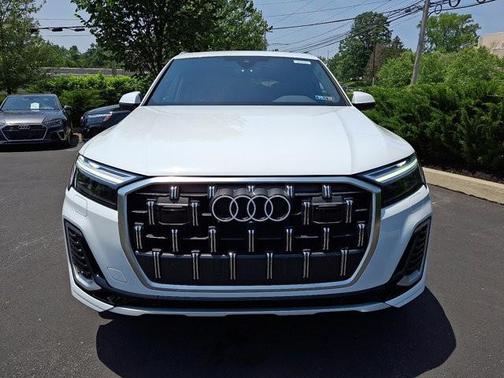 2025 Audi Q7 55 Premium Plus