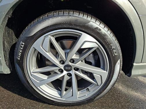 2025 Audi Q3 45 S line Premium