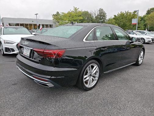 2022 Audi A4 45 S line Premium Plus