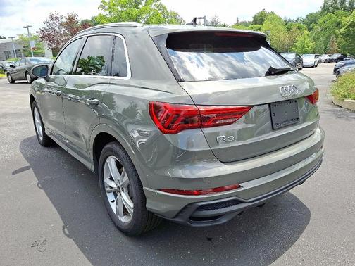 2024 Audi Q3 45 S line Premium