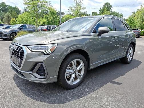 2024 Audi Q3 45 S line Premium