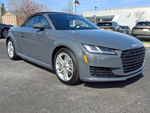 Monsoon Gray Metallic / Black Roof 2016 Audi TT 2.0T