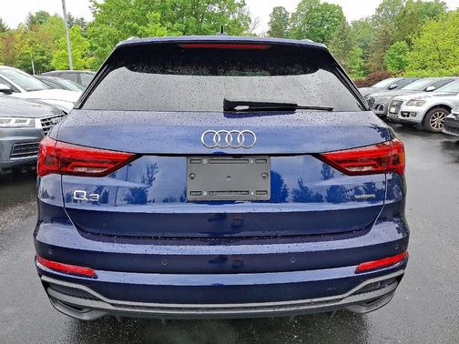 2024 Audi Q3 45 S line Premium
