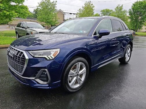 2024 Audi Q3 45 S line Premium