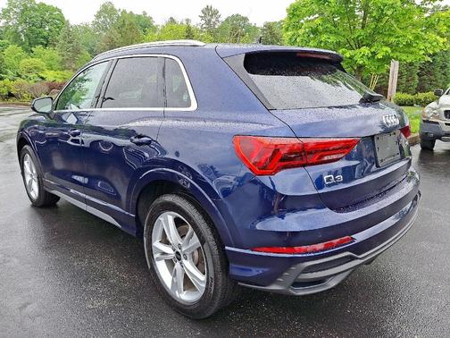 2024 Audi Q3 45 S line Premium