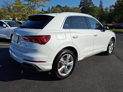 2024 Audi Q3 45 S line Premium