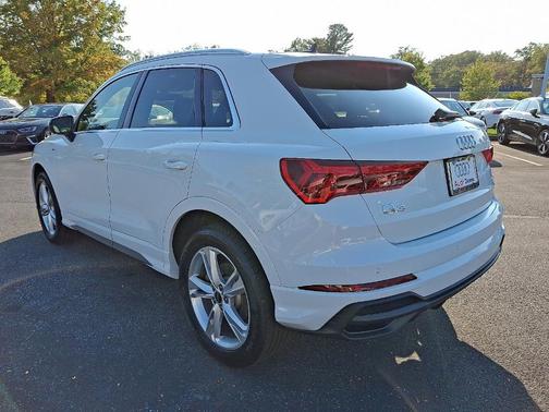 2024 Audi Q3 45 S line Premium