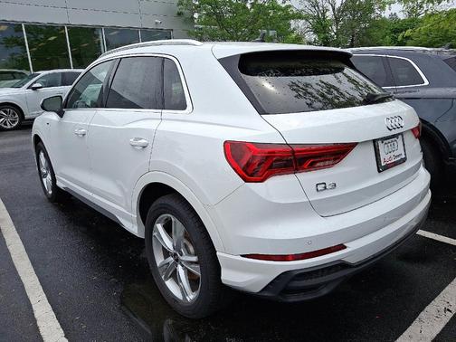 2024 Audi Q3 45 S line Premium