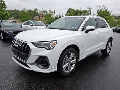2024 Audi Q3 45 S line Premium