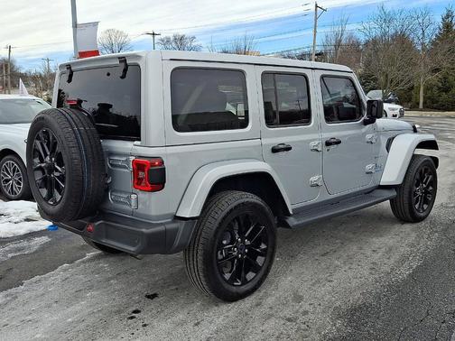 2024 Jeep Wrangler 4xe Sahara