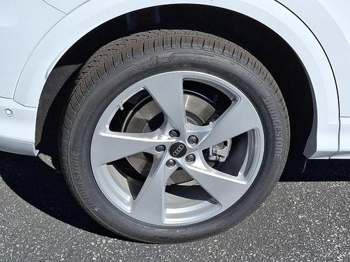 2025 Audi Q5 2.0T Premium