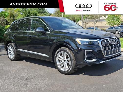 Mythos Black Metallic 2025 Audi Q7 45 Premium Plus