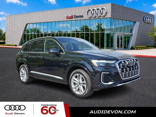Mythos Black Metallic 2025 Audi Q7 45 Premium Plus