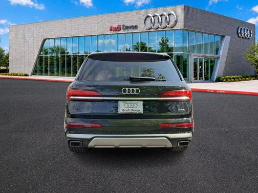 Mythos Black Metallic 2025 Audi Q7 45 Premium Plus