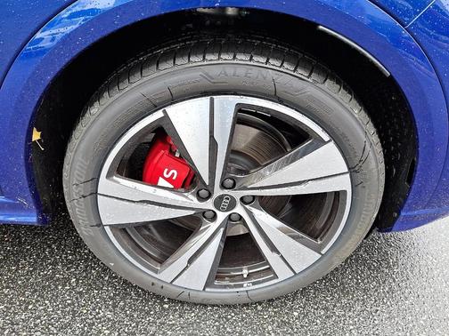 2025 Audi SQ5 3.0T quattro Premium