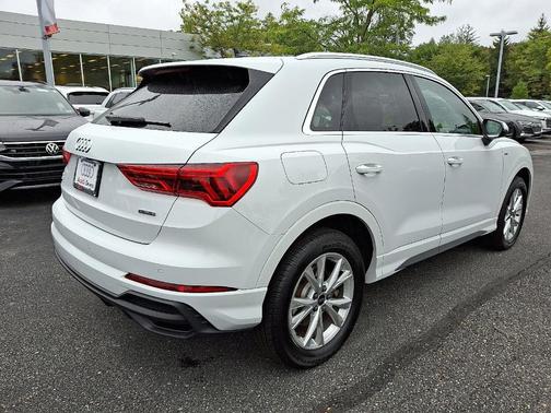 2025 Audi Q3 45 S line Premium