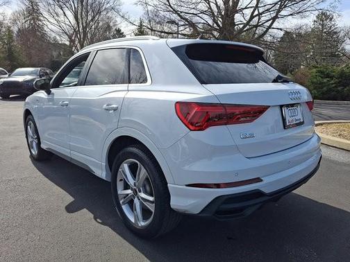 2023 Audi Q3 45 S line Premium