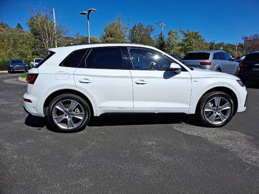 2025 Audi Q5 45 S line quattro Premium