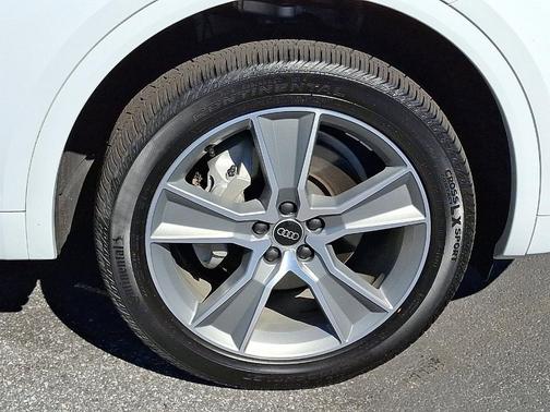 2025 Audi Q5 45 S line quattro Premium