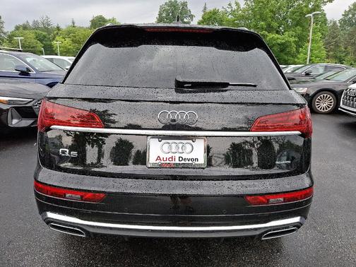 2025 Audi Q5 45 S line quattro Premium