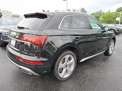 2025 Audi Q5 45 S line quattro Premium
