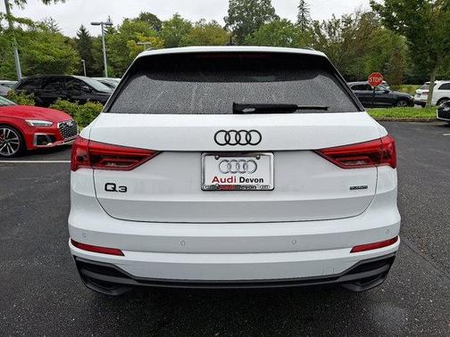 2024 Audi Q3 45 S line Premium