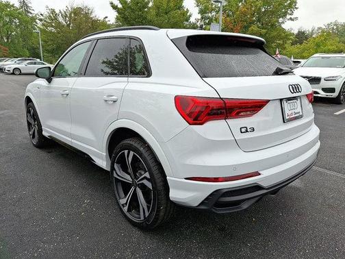 2024 Audi Q3 45 S line Premium