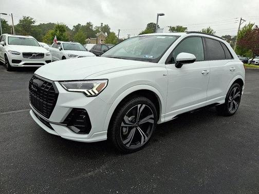 2024 Audi Q3 45 S line Premium