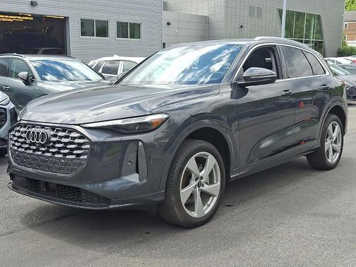 Tambora Flame 2026 Audi Q5 PLUS