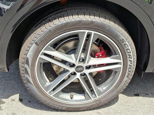 2025 Audi Q5 55 S line quattro Premium