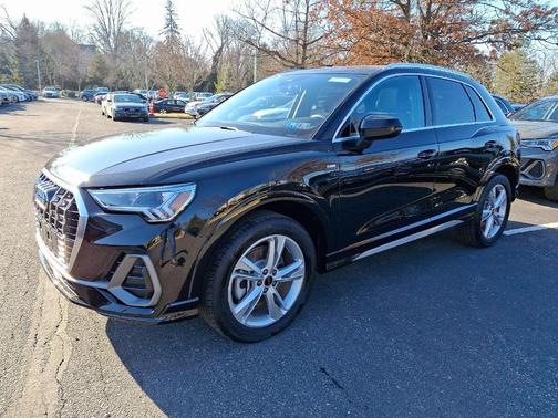 2024 Audi Q3 45 S line Premium