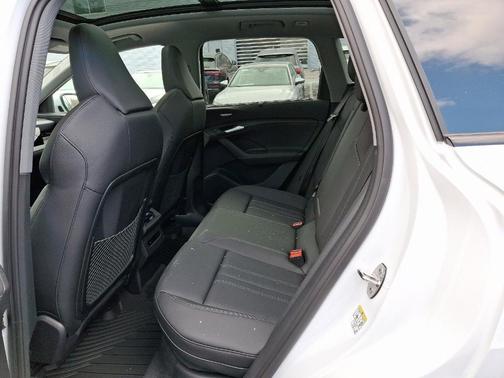 2025 Audi Q6 e-tron Premium