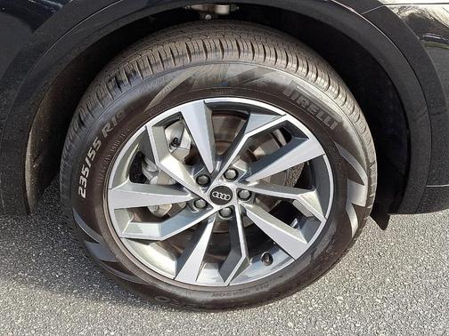 2022 Audi Q5 45 S line Premium Plus