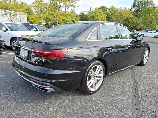 2022 Audi A4 45 S line Premium Plus