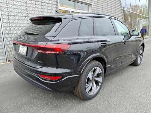 2025 Audi Q6 e-tron Premium