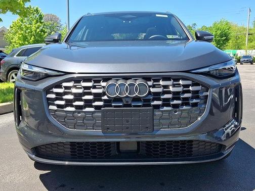 Tambora Gray Metallic 2025 Audi Q5 2.0T quattro Premium