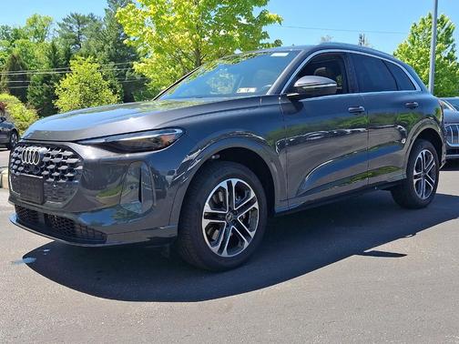 Tambora Gray Metallic 2025 Audi Q5 2.0T quattro Premium