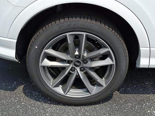 2025 Audi Q3 45 S line Premium