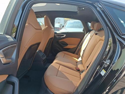 Mythos Black Metallic 2026 Audi A5