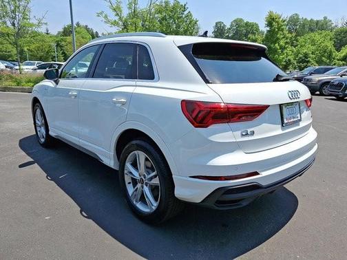 2024 Audi Q3 45 S line Premium
