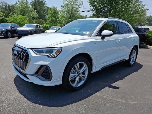 2024 Audi Q3 45 S line Premium