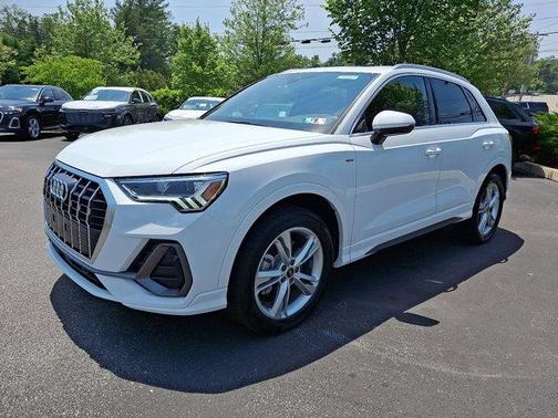 2024 Audi Q3 45 S line Premium